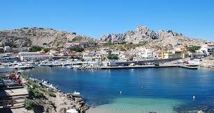 Réserver une ballade en bateau privé pour visiter le port des Goudes à Marseille
